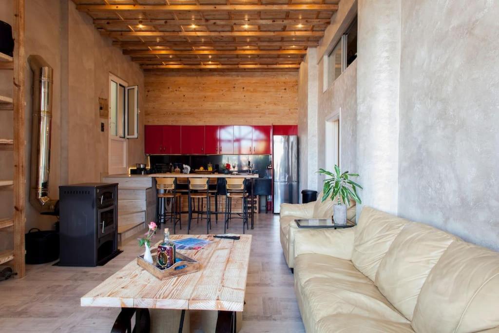 Lenico Beachfront Suites Agia Pelagia  Exterior photo