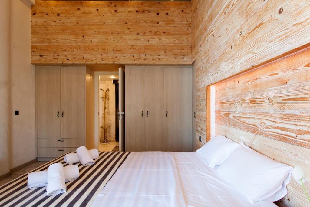 Lenico Beachfront Suites Agia Pelagia  Exterior photo